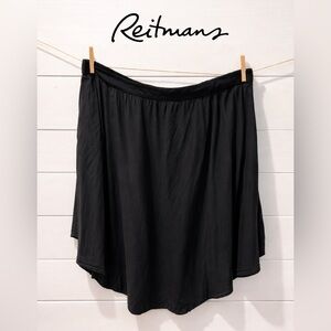REITMANS Black Flowy Skirt Size XL (18)